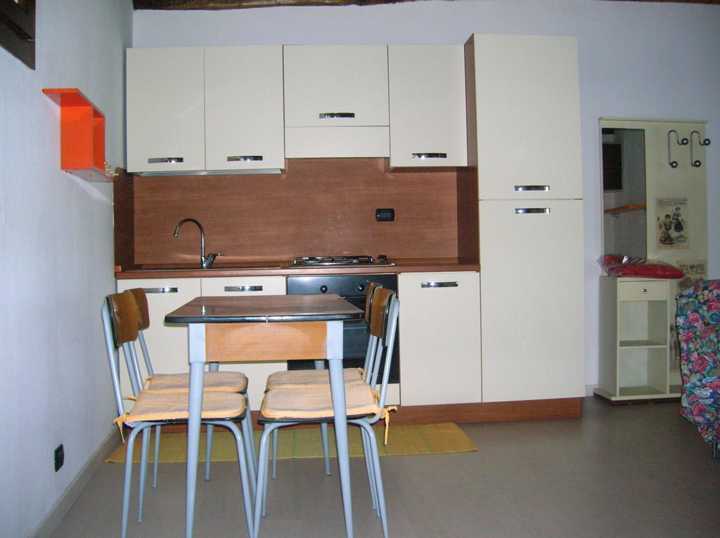 Al Carotin Apartamento Mantello Quarto foto